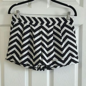 Black and white chevron print shorts
